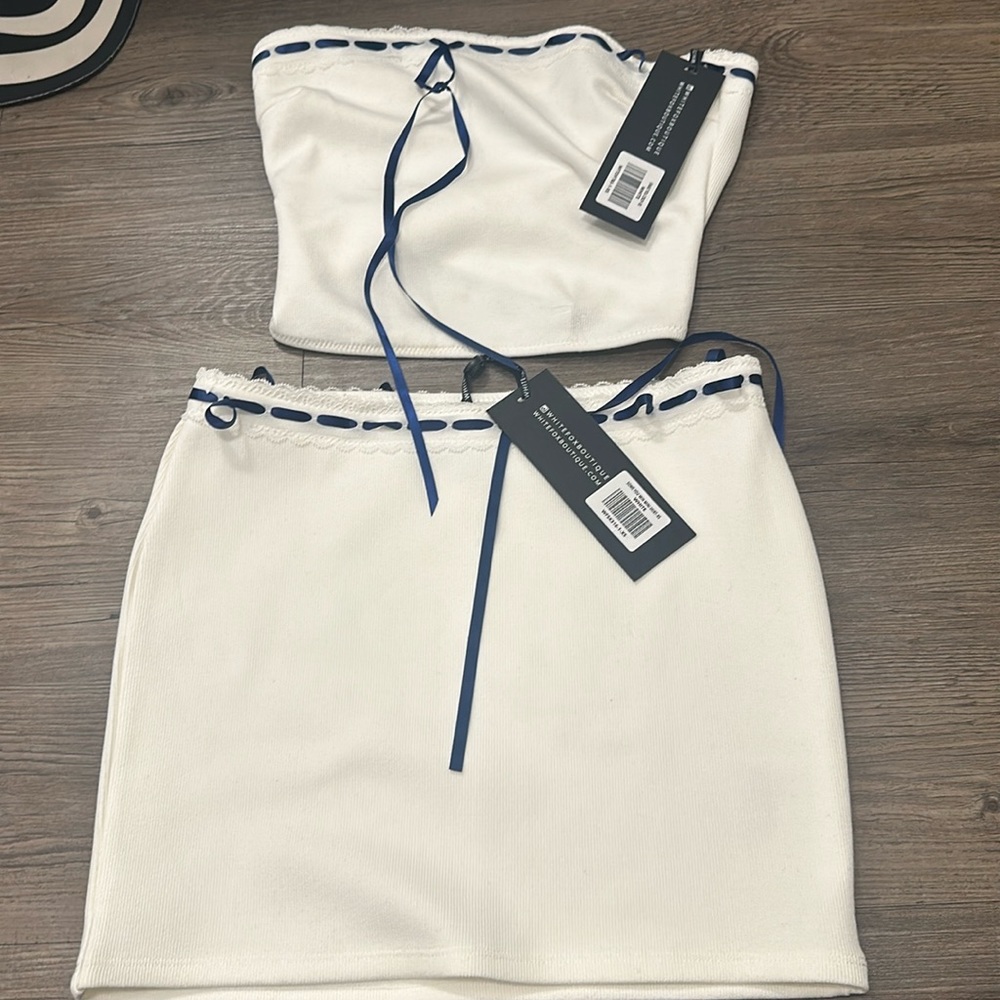White fox set BRAND NEW WITH TAGS!